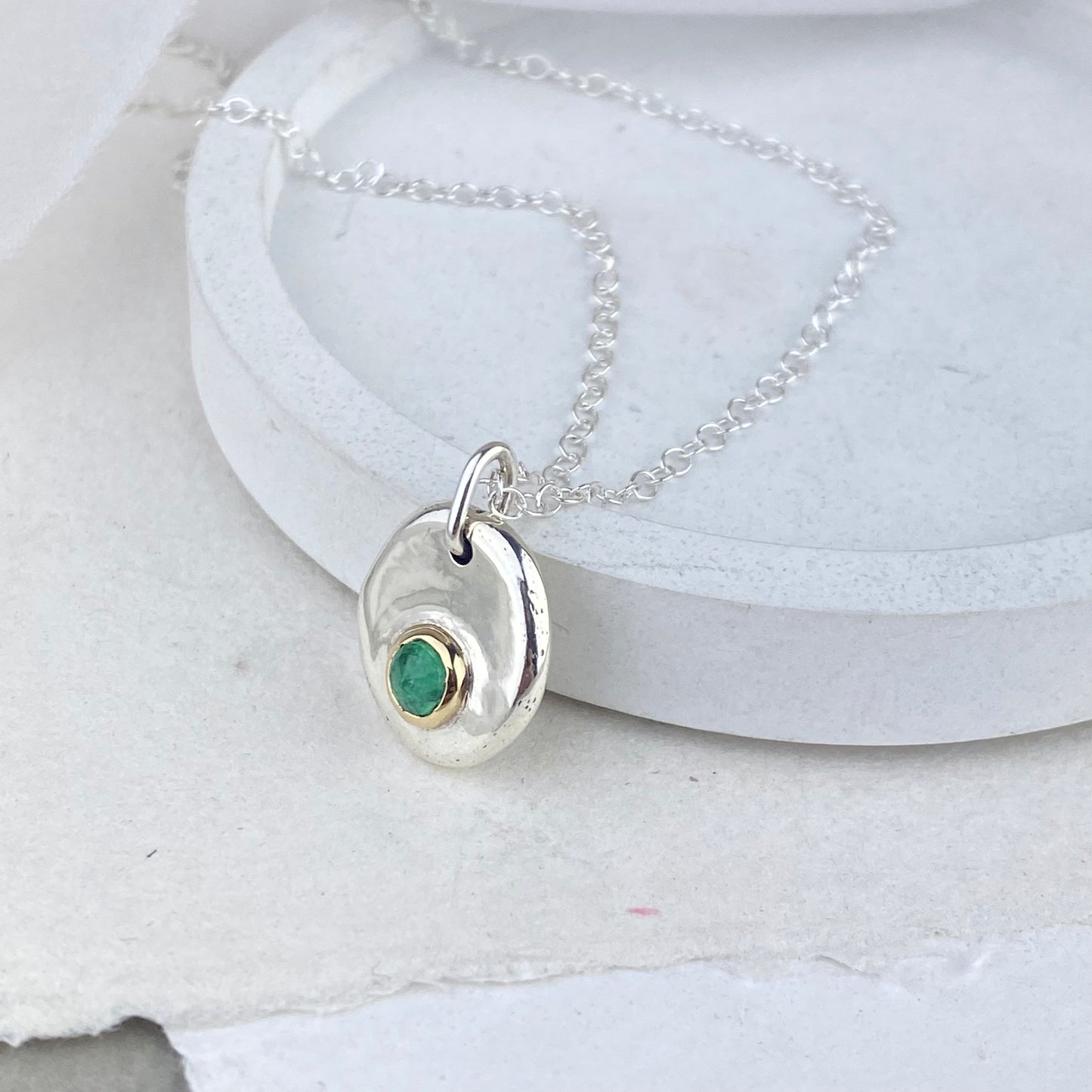 Star set pendant with emerald, sapphire or ruby