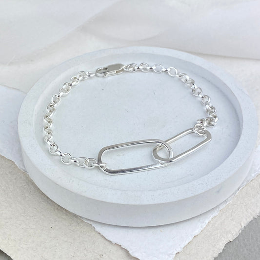 Silver oval link bracelet 