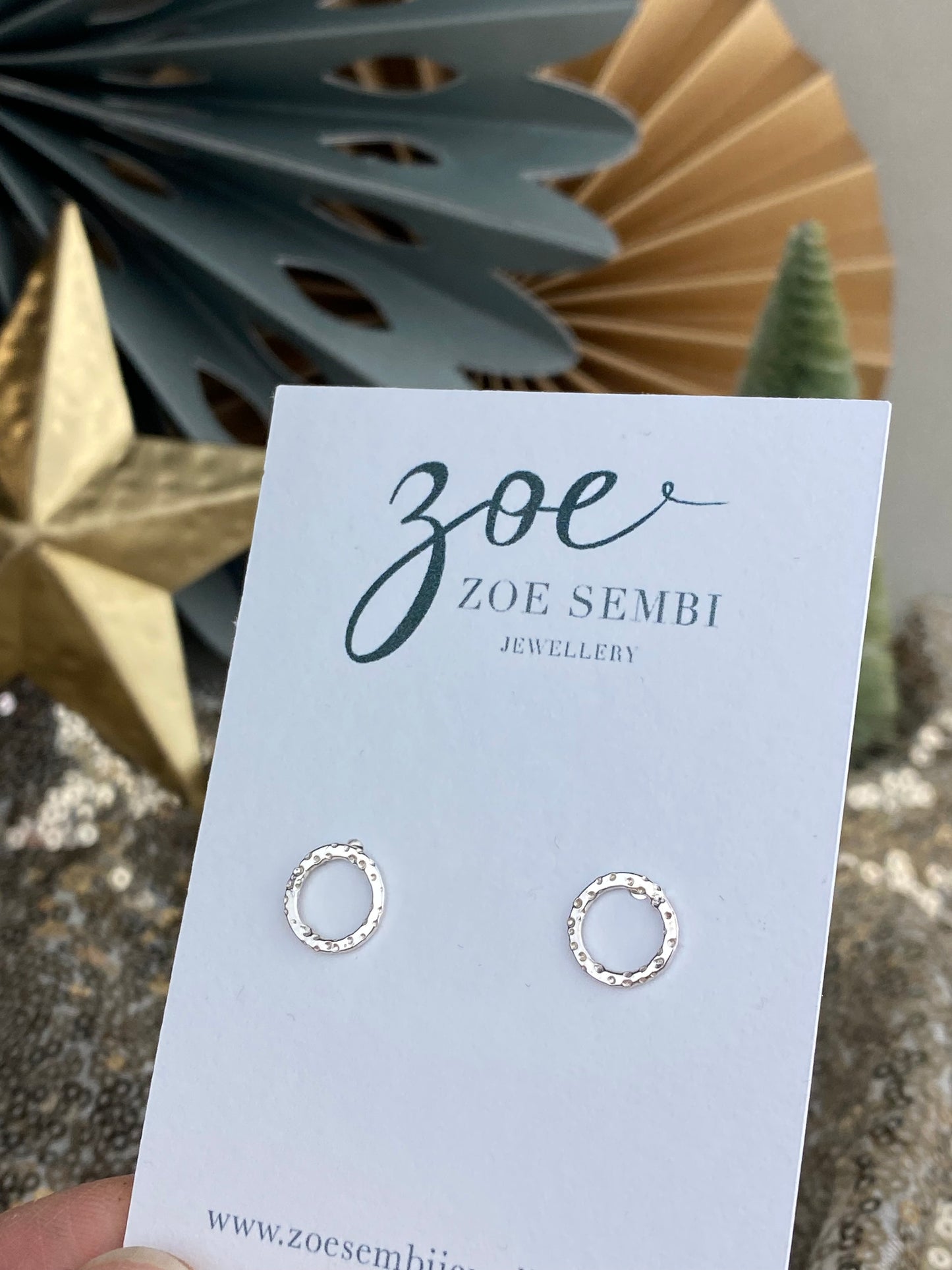 Mini wreath studs