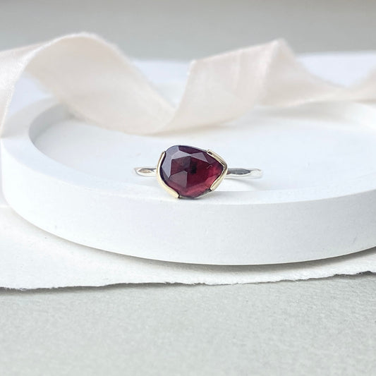 Zoe-sembi-jewellery-Garnet-ring 