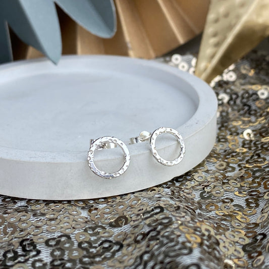 Mini wreath studs