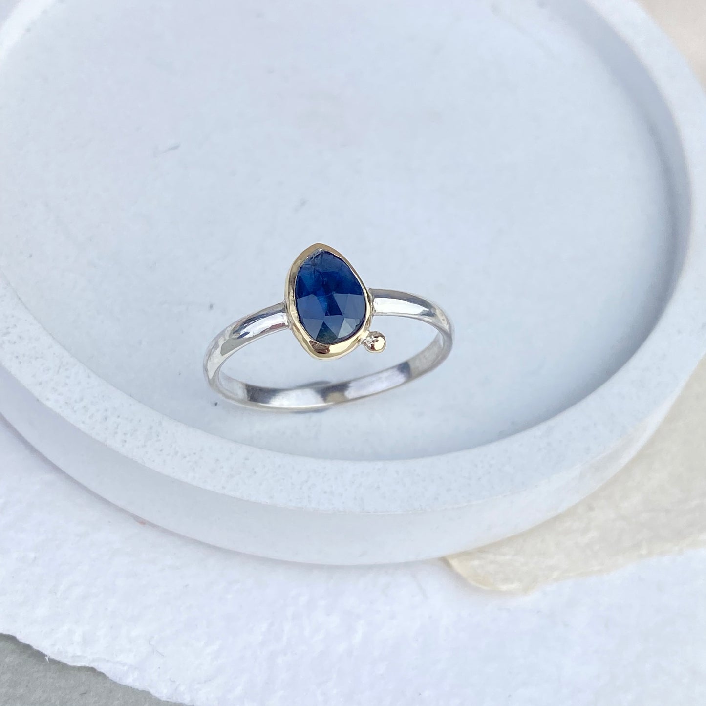 Sapphire ring in silver and gold