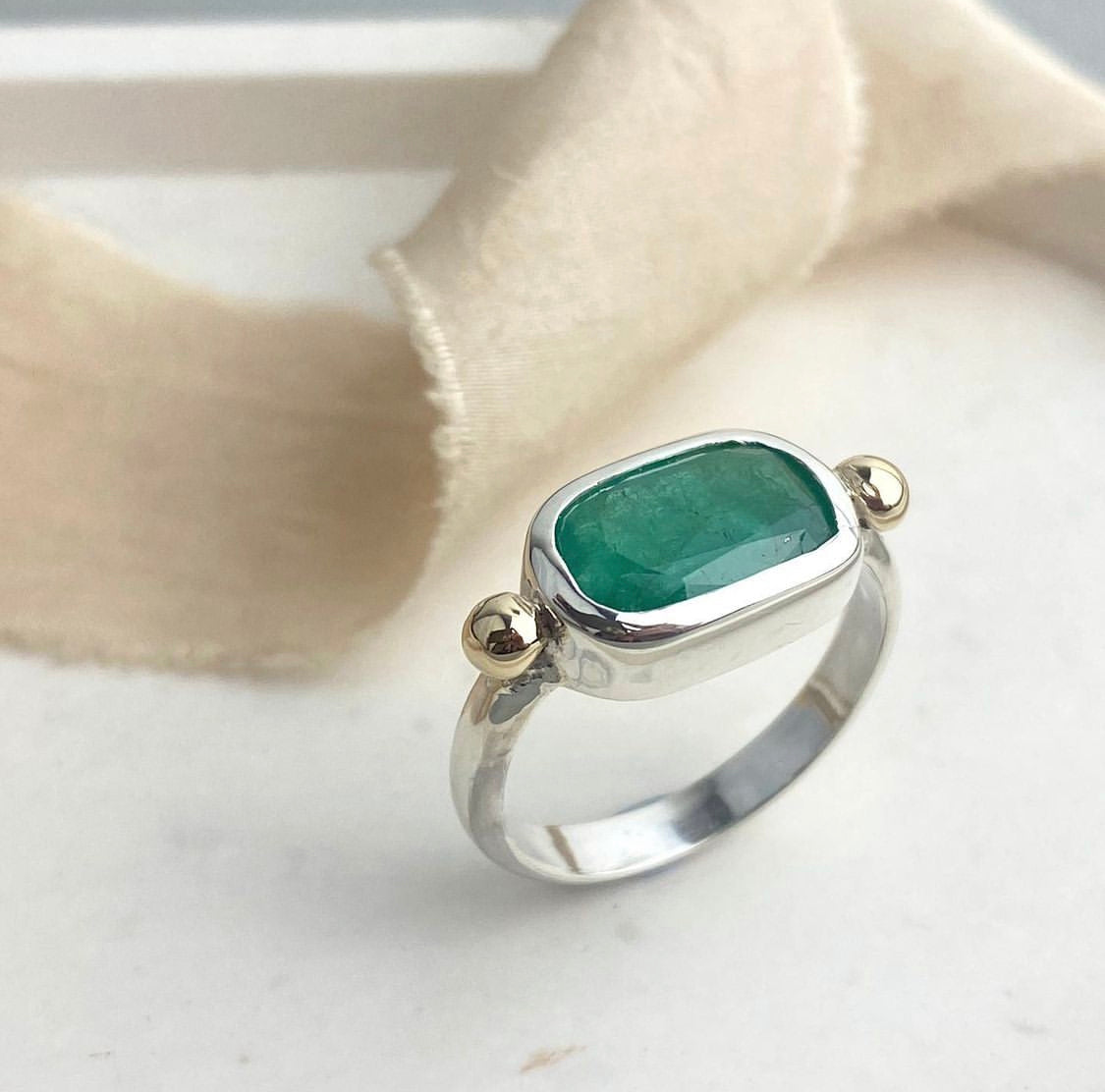 zoe-sembi-jewellery-silver-emerald-gold-ring