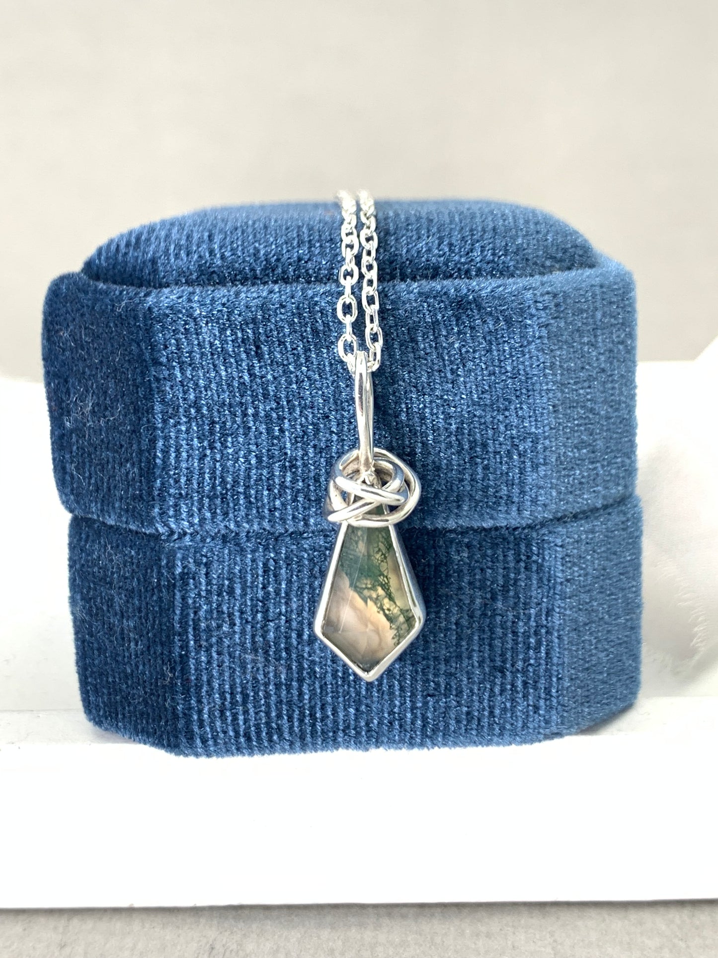 Moss agate kite shape pendant in sterling silver
