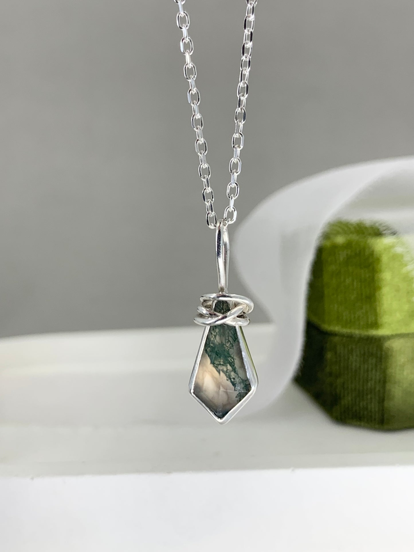 Moss agate kite shape pendant in sterling silver