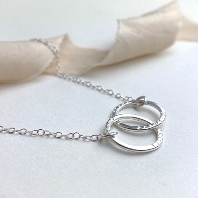 Sterling Silver 2 Ring Name Necklace, Personalised Gift for Mum, Children  Name Necklace, Birthday Gift for Mum, Wife, Sister, Friend - Etsy